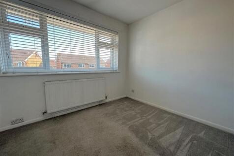 bedroom2.jpg