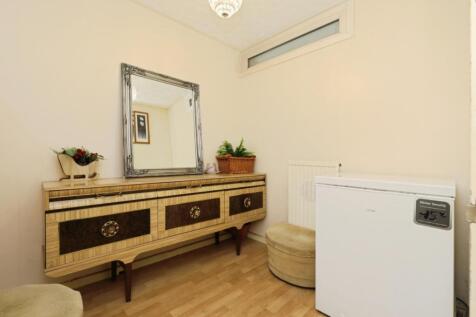 BEDROOM NO.3