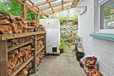 Veranda / Fuel Store