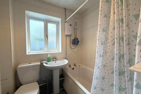 processed-7FB4729...