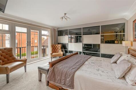 Main Bedroom