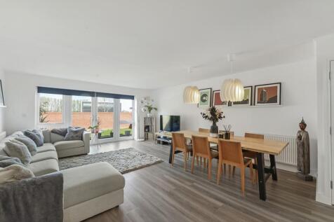 Kitchen/Living Space