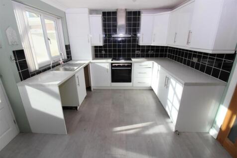 Fitted Dining Kitchen