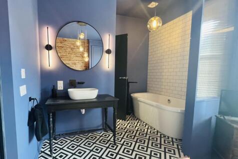 Master En-Suite