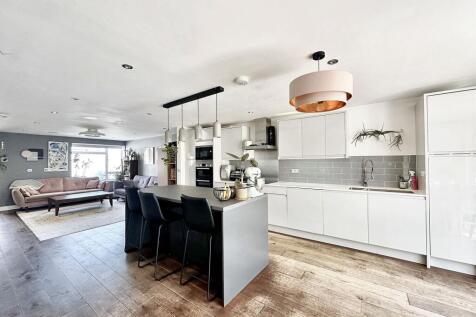 Open-plan Kitchen/Living Room