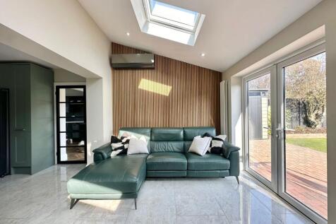 Open-plan Lounge/Diner