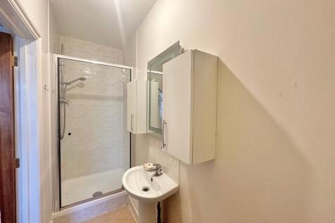 Ground Floor Shower Room/WC