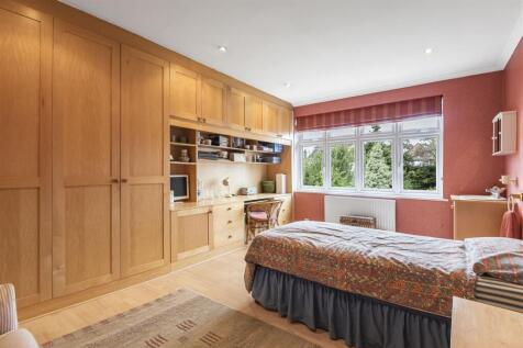 BEDROOM 2:
