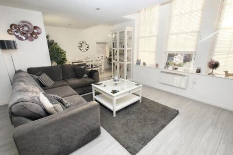 Open Plan Lounge / Kitchen / Diner