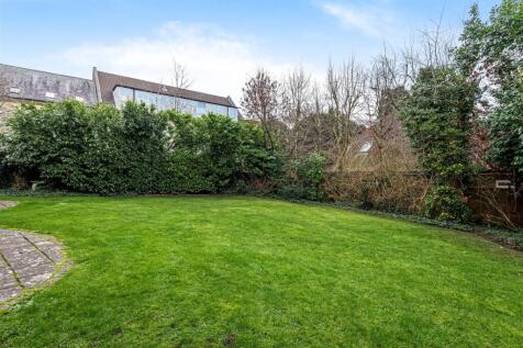 3 Rowney - Gardens.jpg