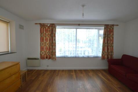 1 Salliesfield living room.JPG