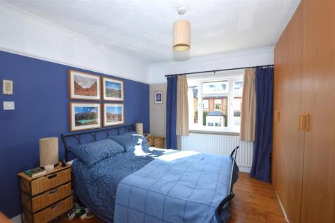 16 Park Road bed 1 a.JPG