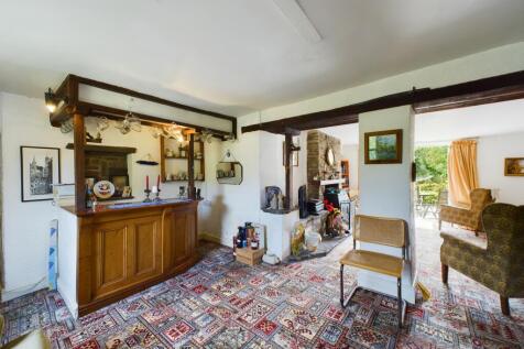 CAM02023G0-PR0069-STILL009