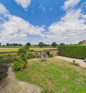 CAM02023G0-PR0150-STILL022