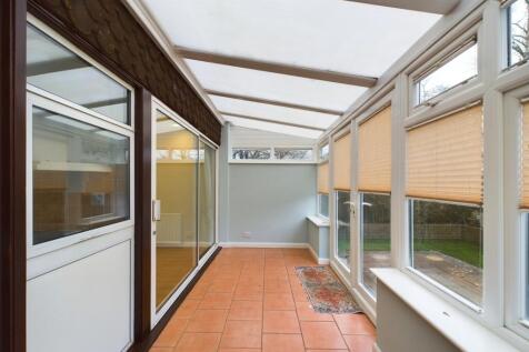 CAM02023G0-PR0119-STILL008