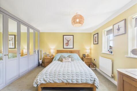 CAM02023G0-PR0161-STILL053