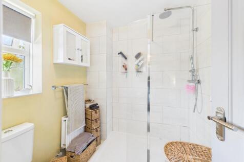 CAM02023G0-PR0161-STILL054