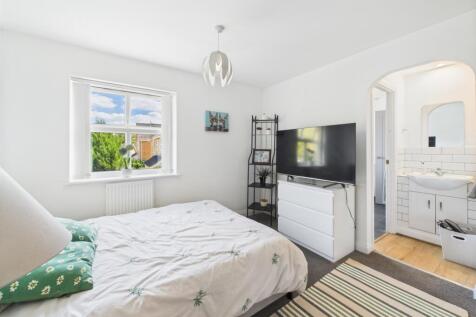 CAM02023G0-PR0161-STILL043