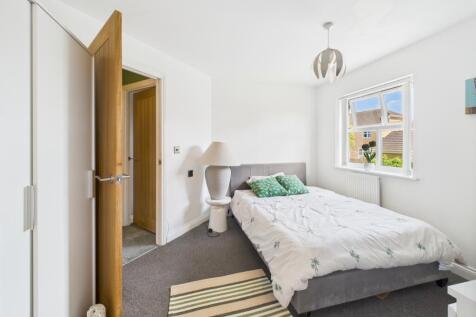 CAM02023G0-PR0161-STILL044