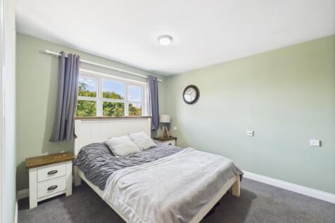 CAM02023G0-PR0161-STILL046