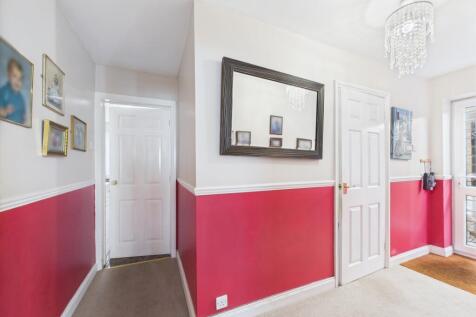 CAM02023G0-PR0161-STILL037