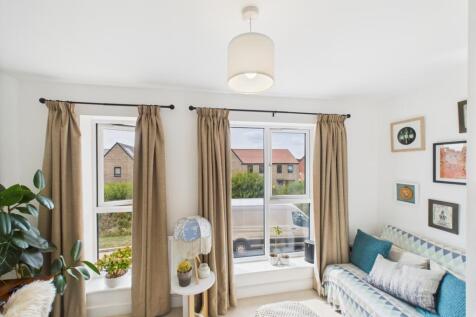 CAM02023G0-PR0163-STILL027