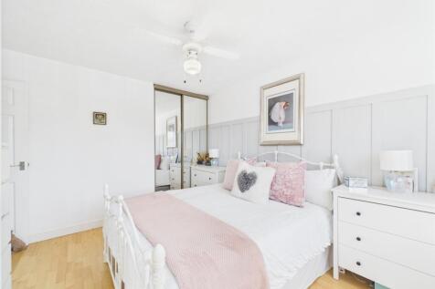 CAM02023G0-PR0149-STILL002