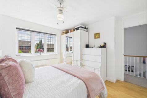 CAM02023G0-PR0149-STILL003