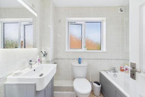 CAM02023G0-PR0149-STILL010