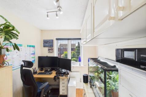 CAM02023G0-PR0149-STILL007