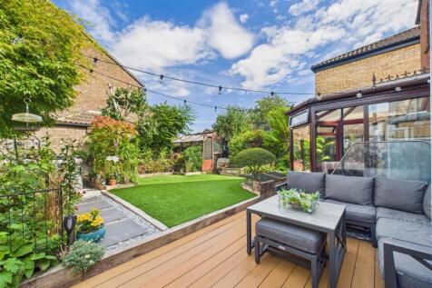 CAM02023G0-PR0149-STILL060