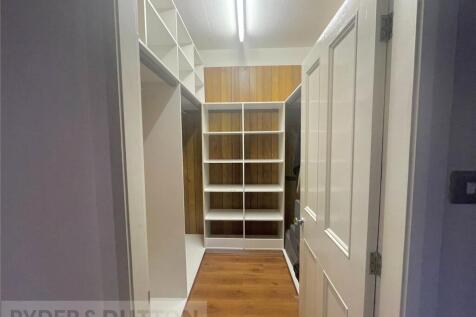 Walk-In Wardrobe