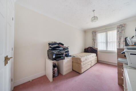 1328887-7-687e5a6...