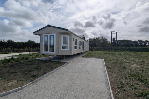 2 Bedroom Park Home for Sale