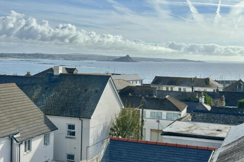 4 Bedroom Mid Terraced House for Sale