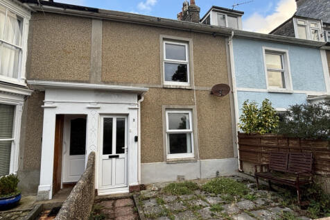 2 Bedroom Mid Terrace Cottage for Sale