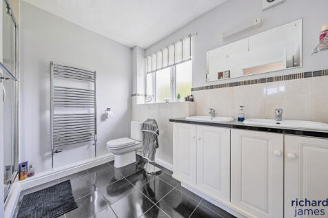 e3b50a94-b1f6-4f7...