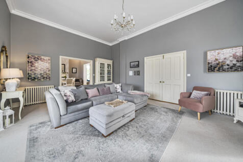 1356409368dd2f19d3008