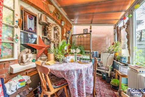 d8df835d-dd1d-49b...