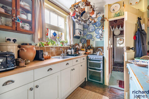 121de173-ebe4-475...