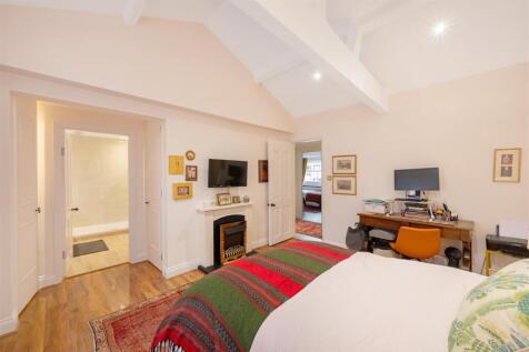 Flat 4, 54 Eaton Place Hi-16.jpg