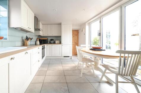 4 Towcester Road, Silverstone