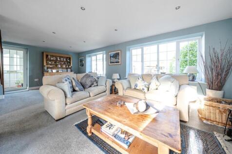 4 Towcester Road, Silverstone