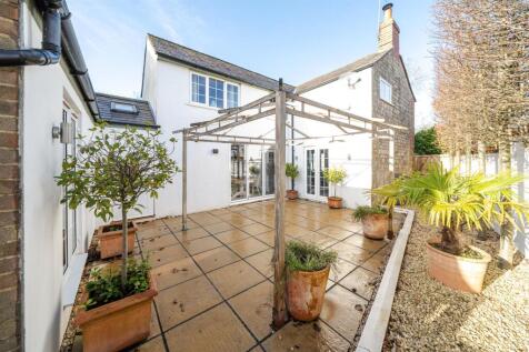 4 Towcester Road, Silverstone