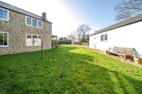4 Towcester Road, Silverstone