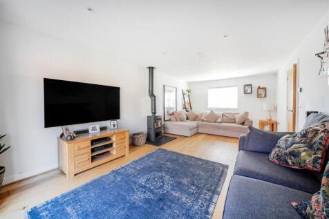 5 Paddock View, Old Stratford