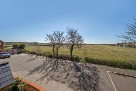5 Paddock View, Old Stratford