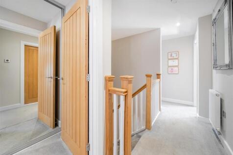 5 Paddock View, Old Stratford