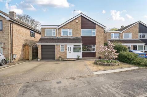 39 Hillside Avenue, Silverstone