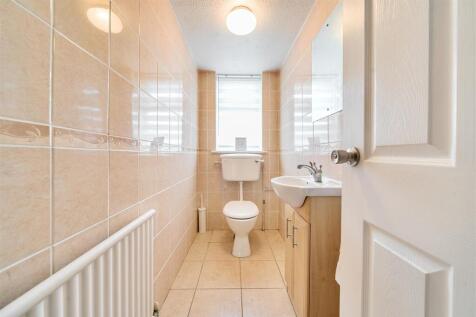 39 Hillside Avenue, Silverstone